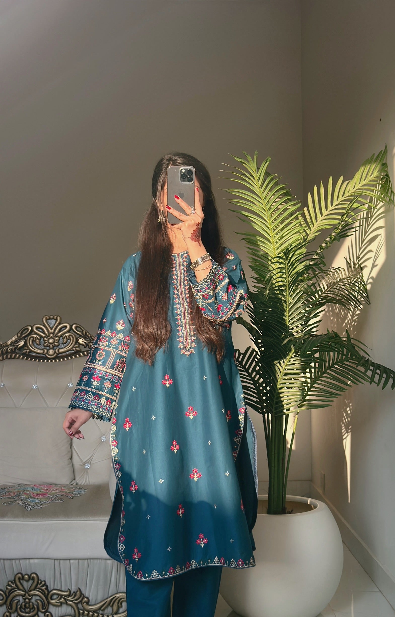 Shajjar 2Pc - Embroidered Stitched