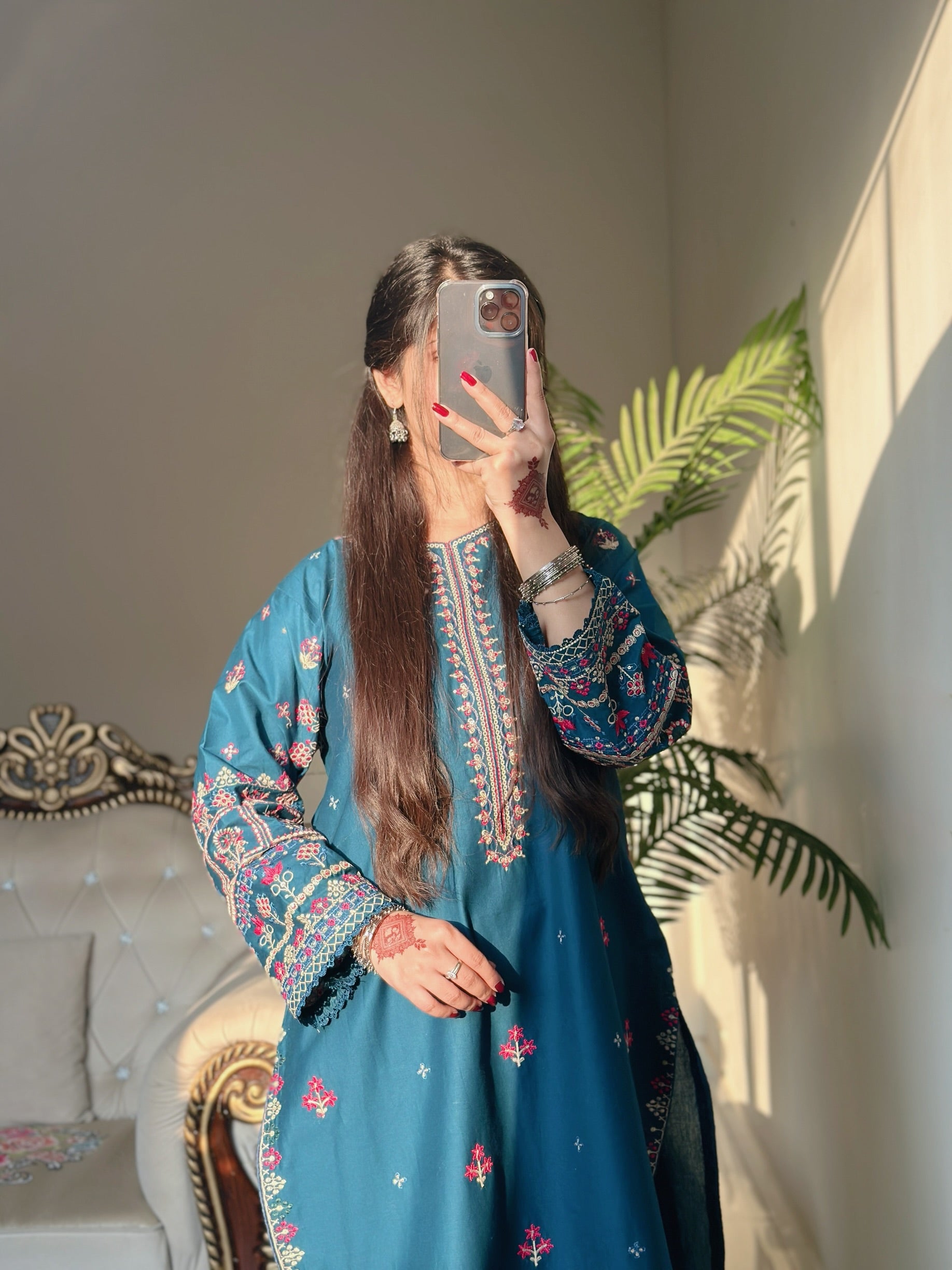 Shajjar 2Pc - Embroidered Stitched