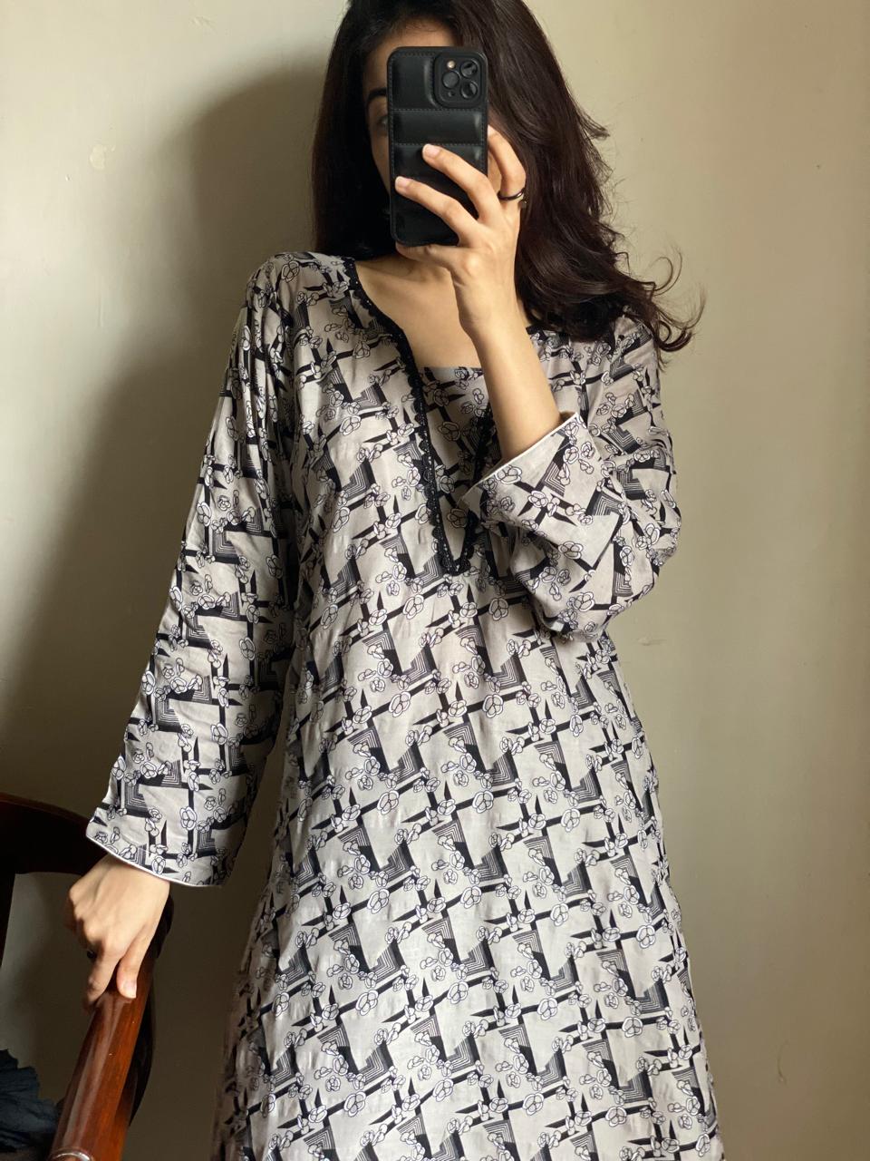 Zyora 2 Piece Stitched
