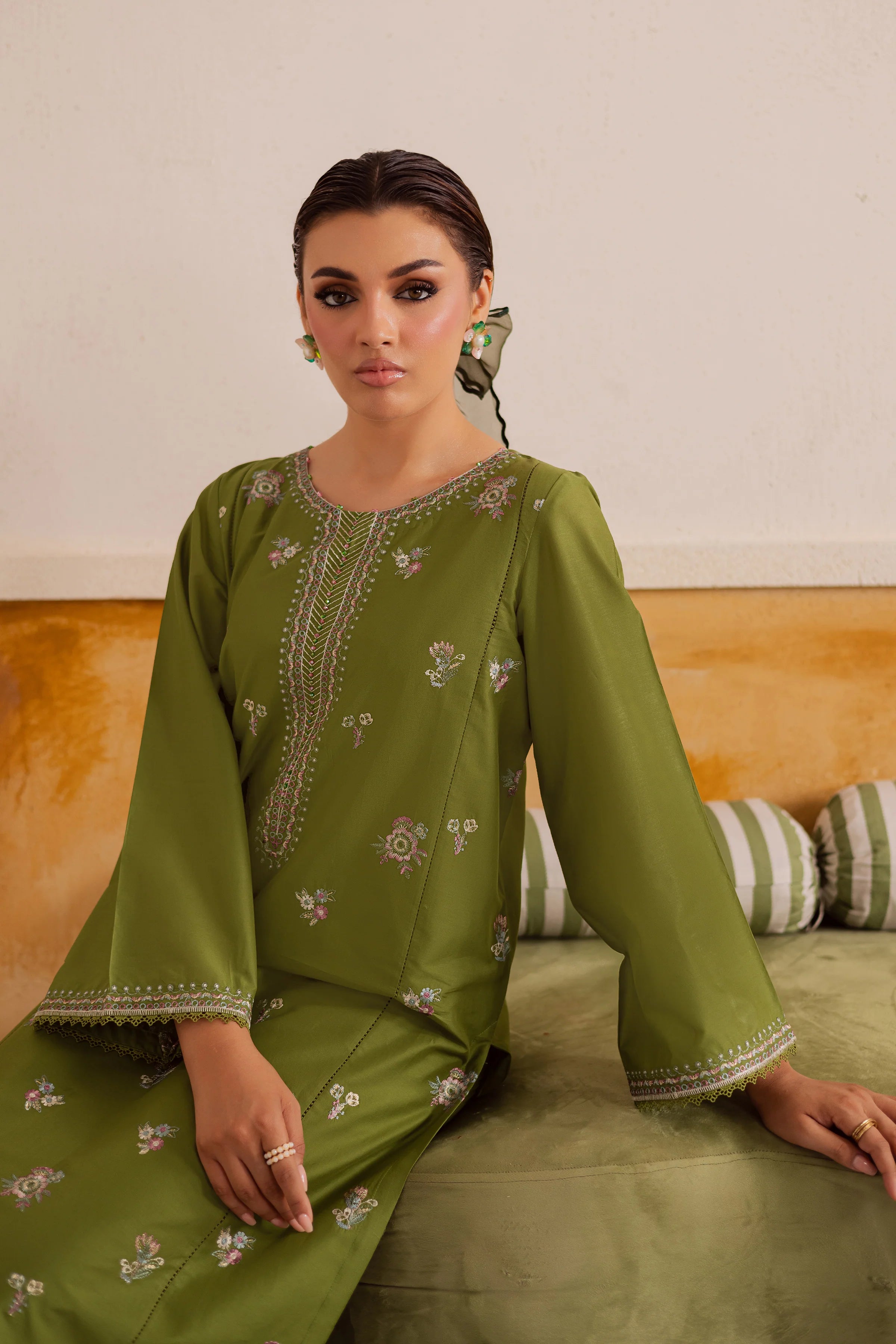 Zimal 2PC - Embroidered Stitched